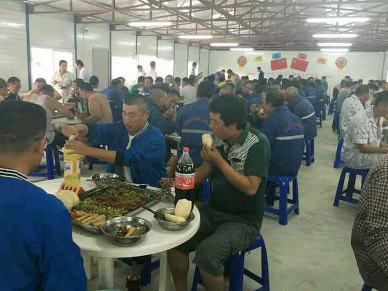 国庆节，我们在海外举杯同庆.jpg